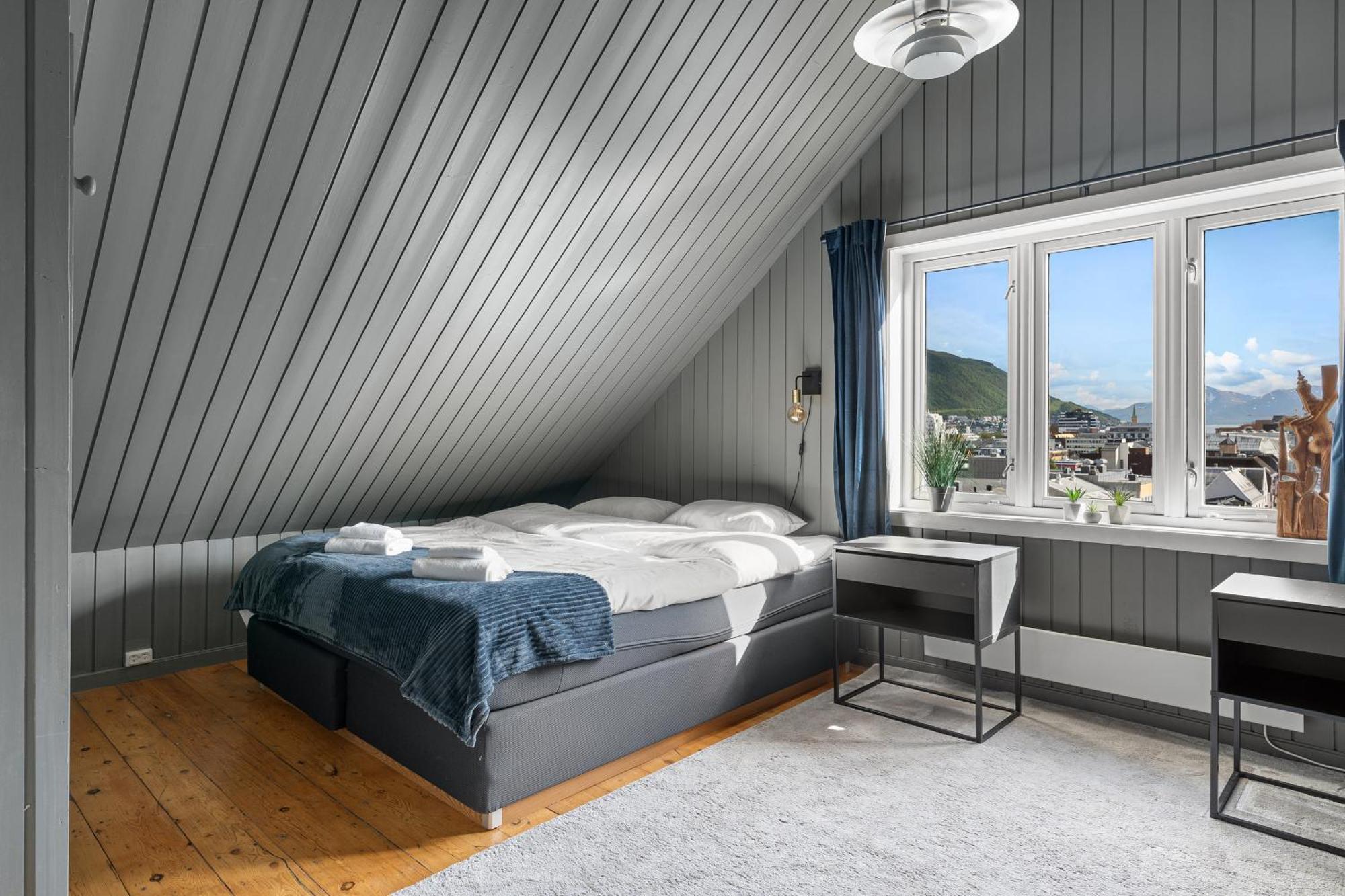 Arctic Homes - Historical Tromso House With View Eksteriør billede